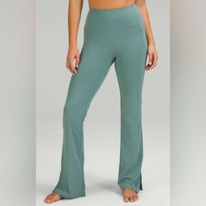Lululemon Groove Super-High-Rise Split-Hem Flare Pant  size 2 tidewater teal